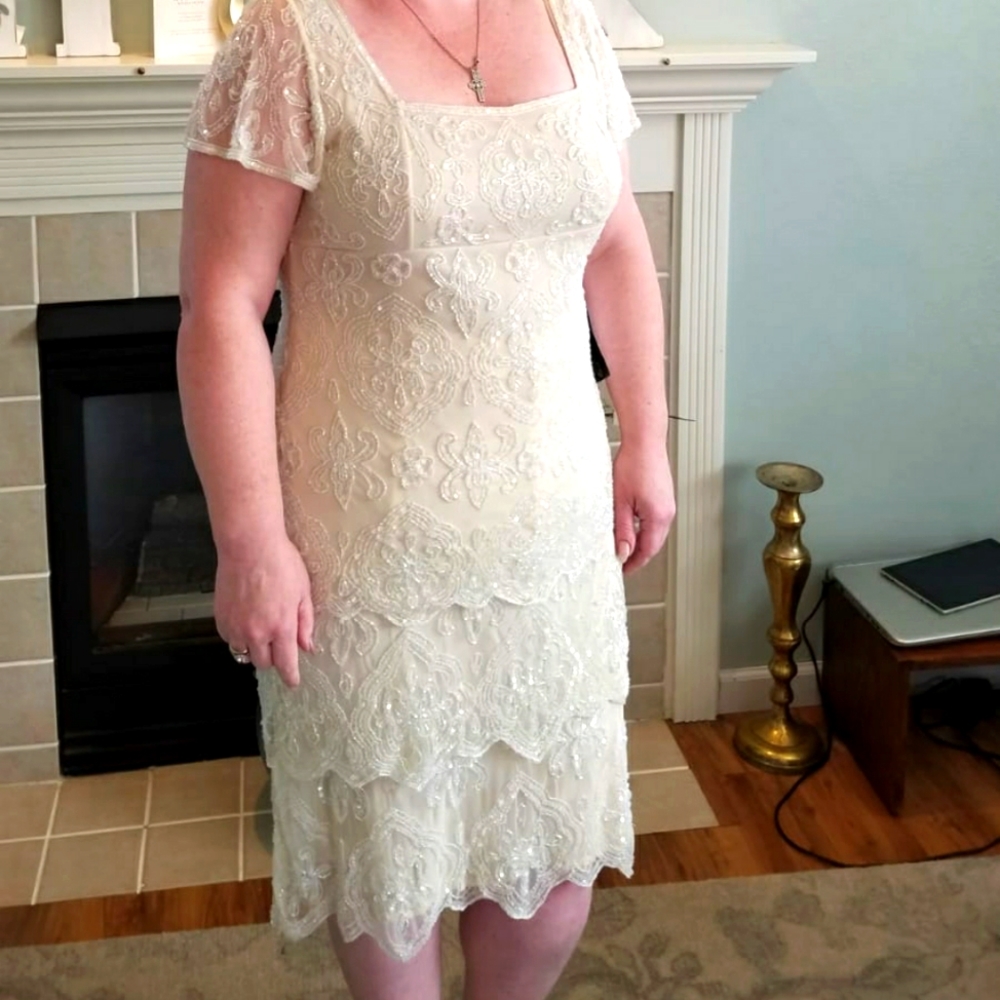 Adrianna Papell Pisarro Nights Beaded Cocktail Dress in Cream